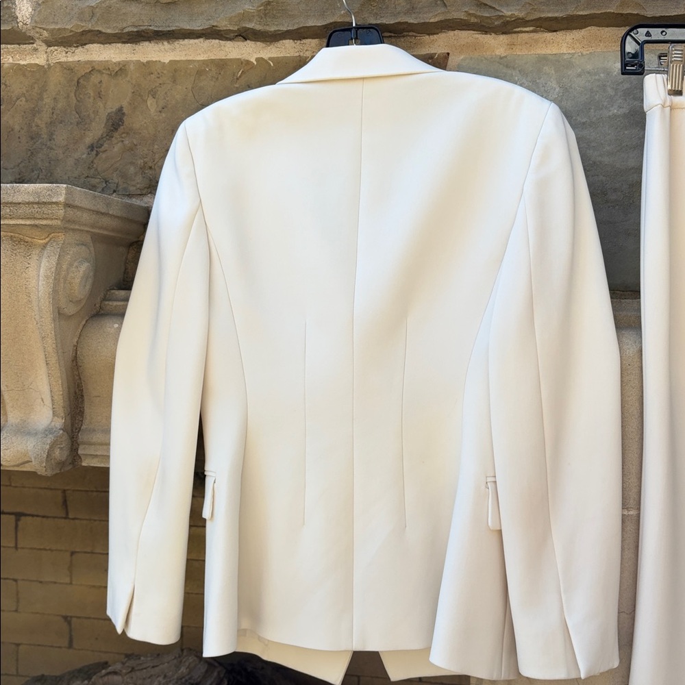 Theory Cream Double-Breasted Blazer and Pants Set - Picture 5 of 9